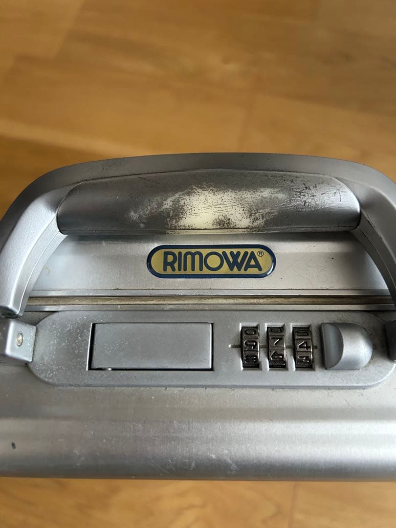 RIMOWA シルバー キャリーケース