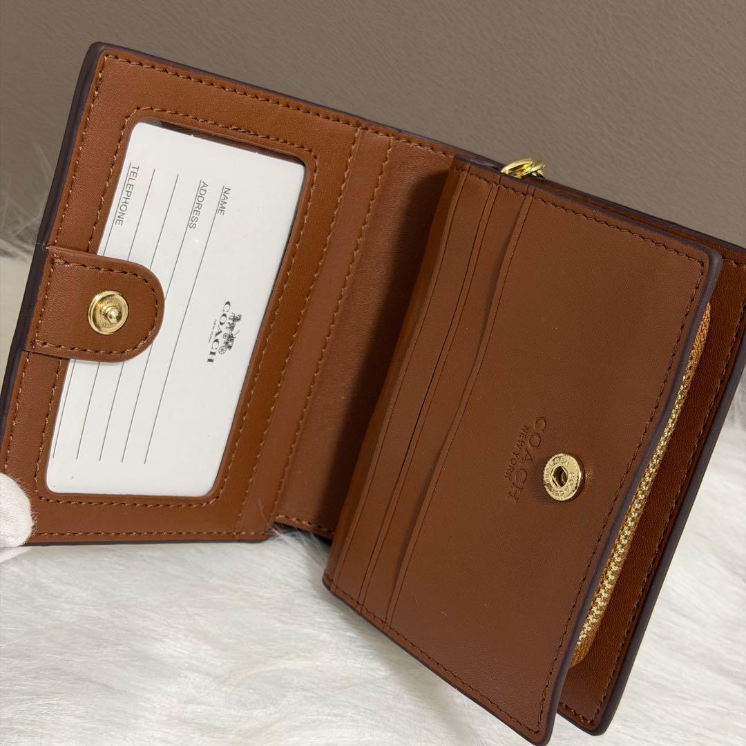 【新品未使用✨COACH】二つ折り財布/ベージュ/定期入れ/カード/シグネチャー