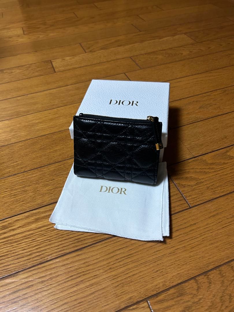 ディオール Caro Dahlia 二つ折り財布 ブラック
