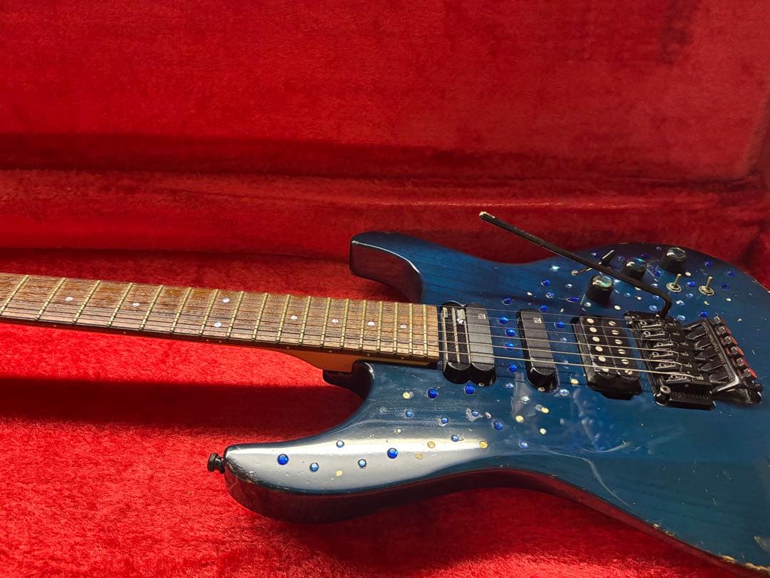 Fernandes ブルーエレキギター ハードケース付き