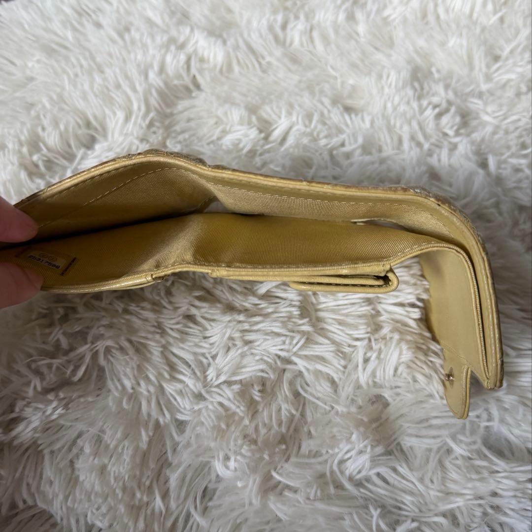 シャネル　財布　三つ折り