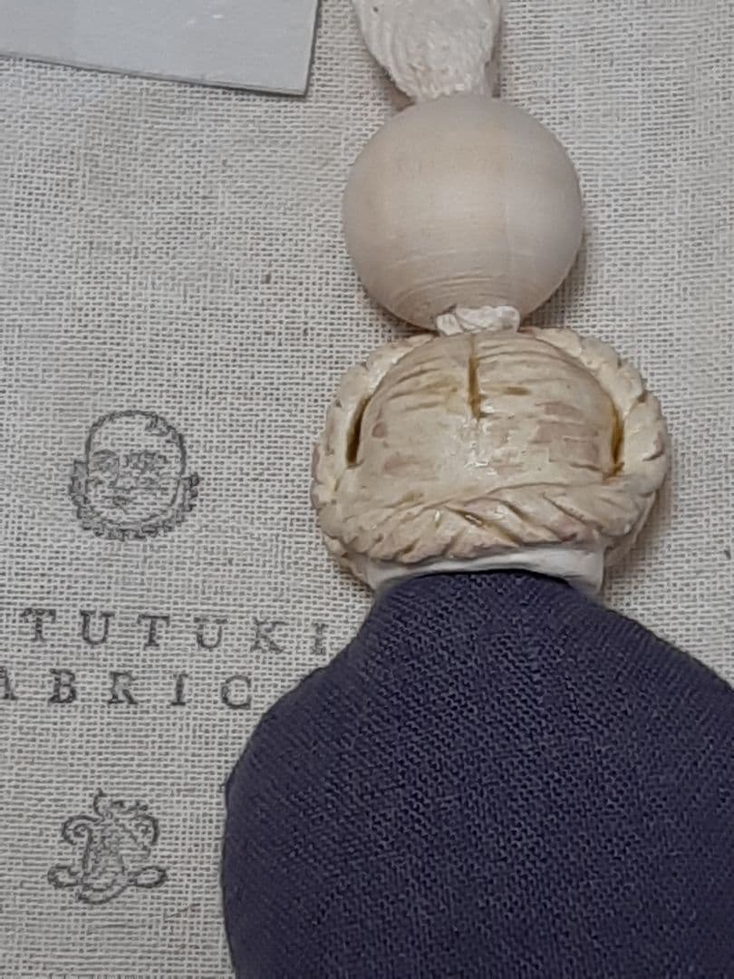 KITUTUKI FABRICA 刺繍付き陶器人形‼️チャイナヘッド風