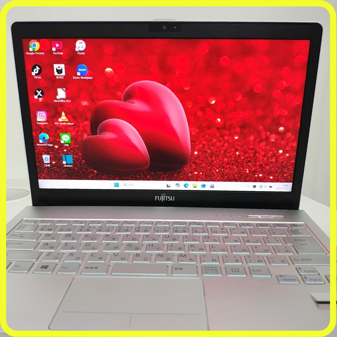 白　新品SSD256GB　薄型軽量⭐️windows11　ノートパソコン　770