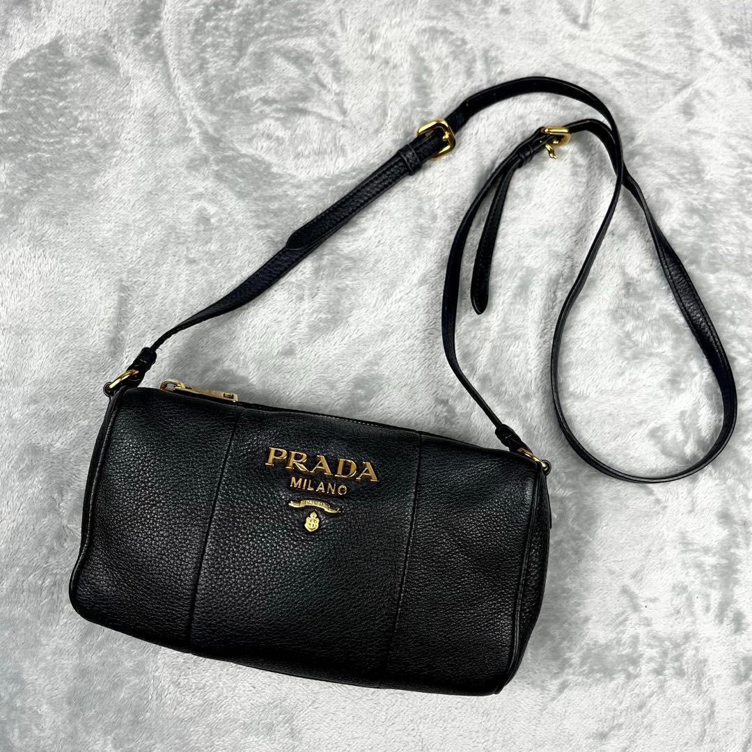 Prada プラダ ショルダーバッグ 斜め掛け◎ ブラック 黒 ヴィッテロダイノ