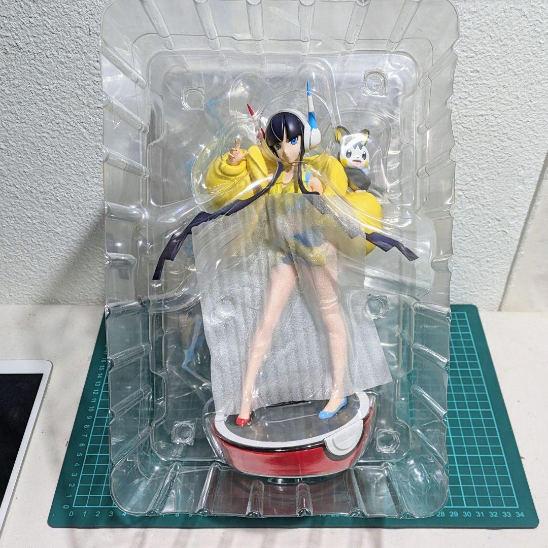 ポケモンセンターオリジナル カミツレ & エモンガ 1/7 フィギュア