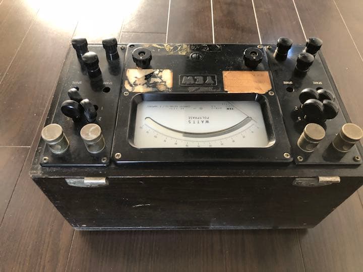 横河電機製作所の三相電力計