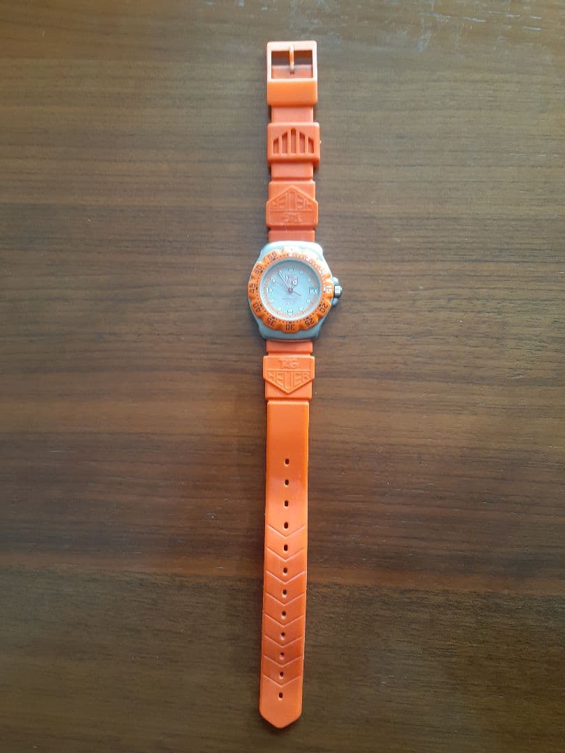 タグホイヤー　フォーミュラ1　プロフェッショナル200　クォーツ