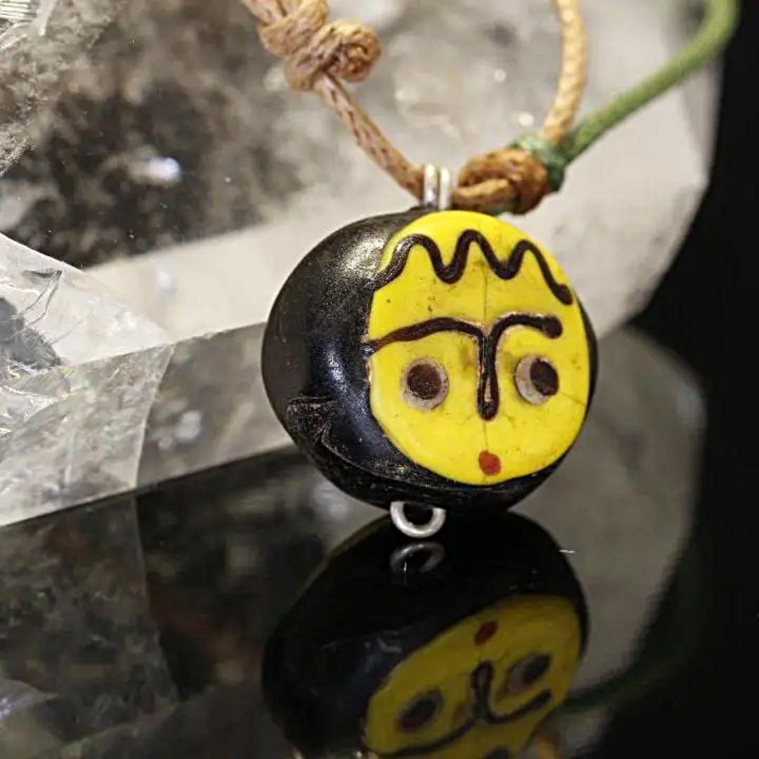 古代モザイク２人面ビーズ 紐ネックレス