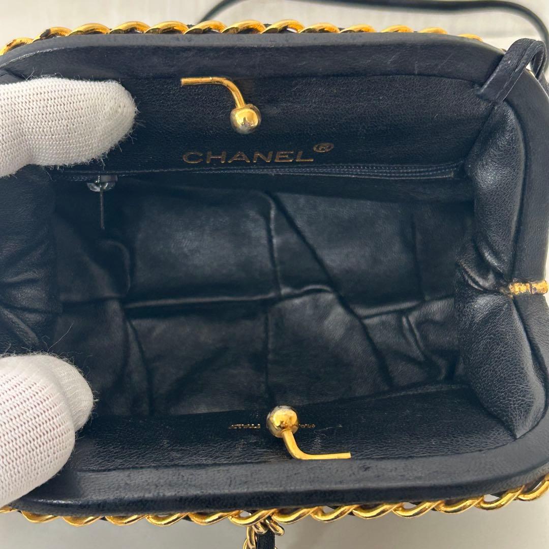 CHANEL シャネル ショルダーバッグ レザー がま口 フリンジ