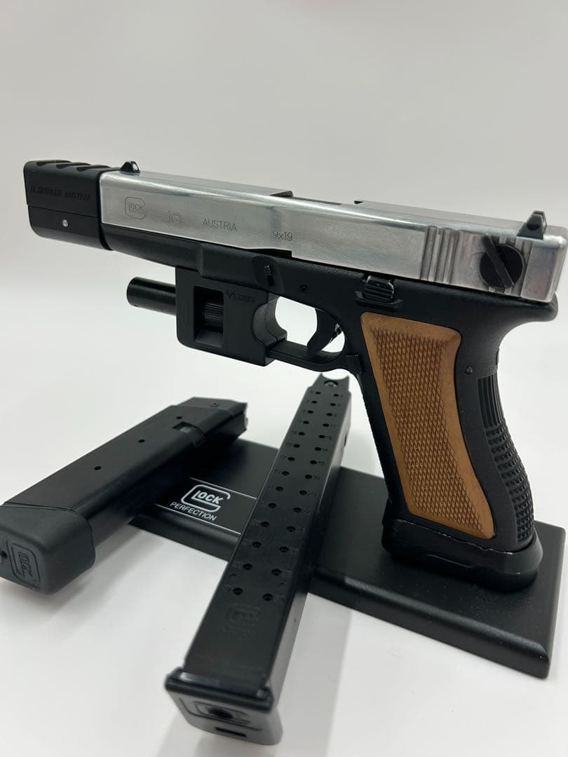 【8月6日まで価格】MGCグロック18サイドラー風カスタム(ガスブローバック)