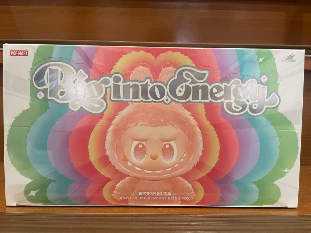 LABUBU Big into Energy シリーズぬいぐるみペンダント
