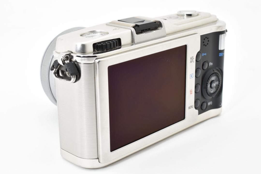 オリンパス E-P1＋14-42mm レンズセット 新品充電器付 カメラ