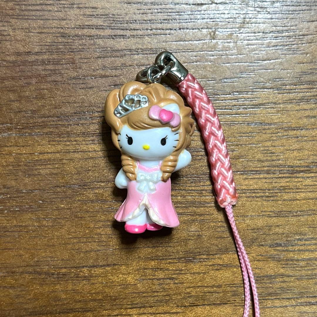 モモエリ×ハローキティ　コラボストラップ