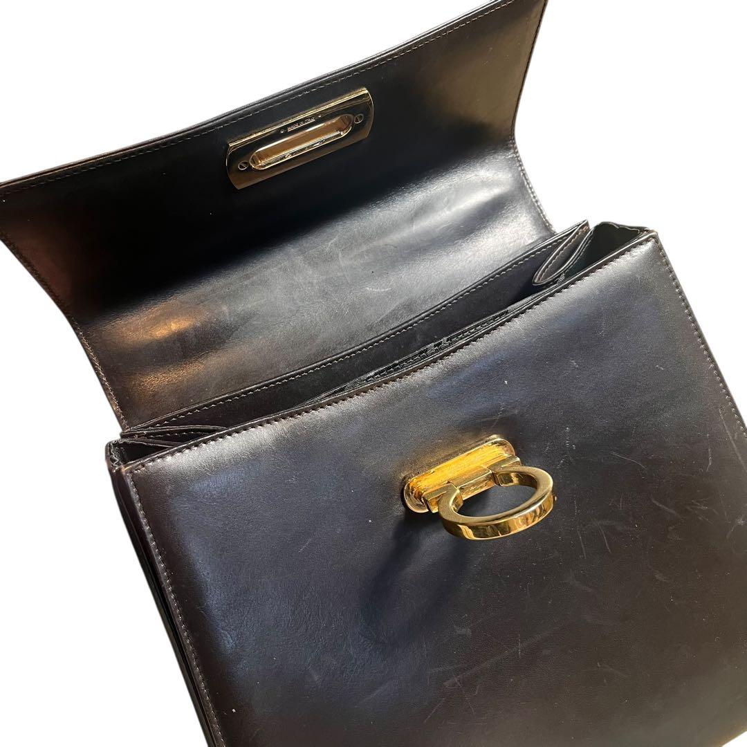 フェラガモ　トップハンドル　ガンチーニ　バッグ　レザー　ブラウン系