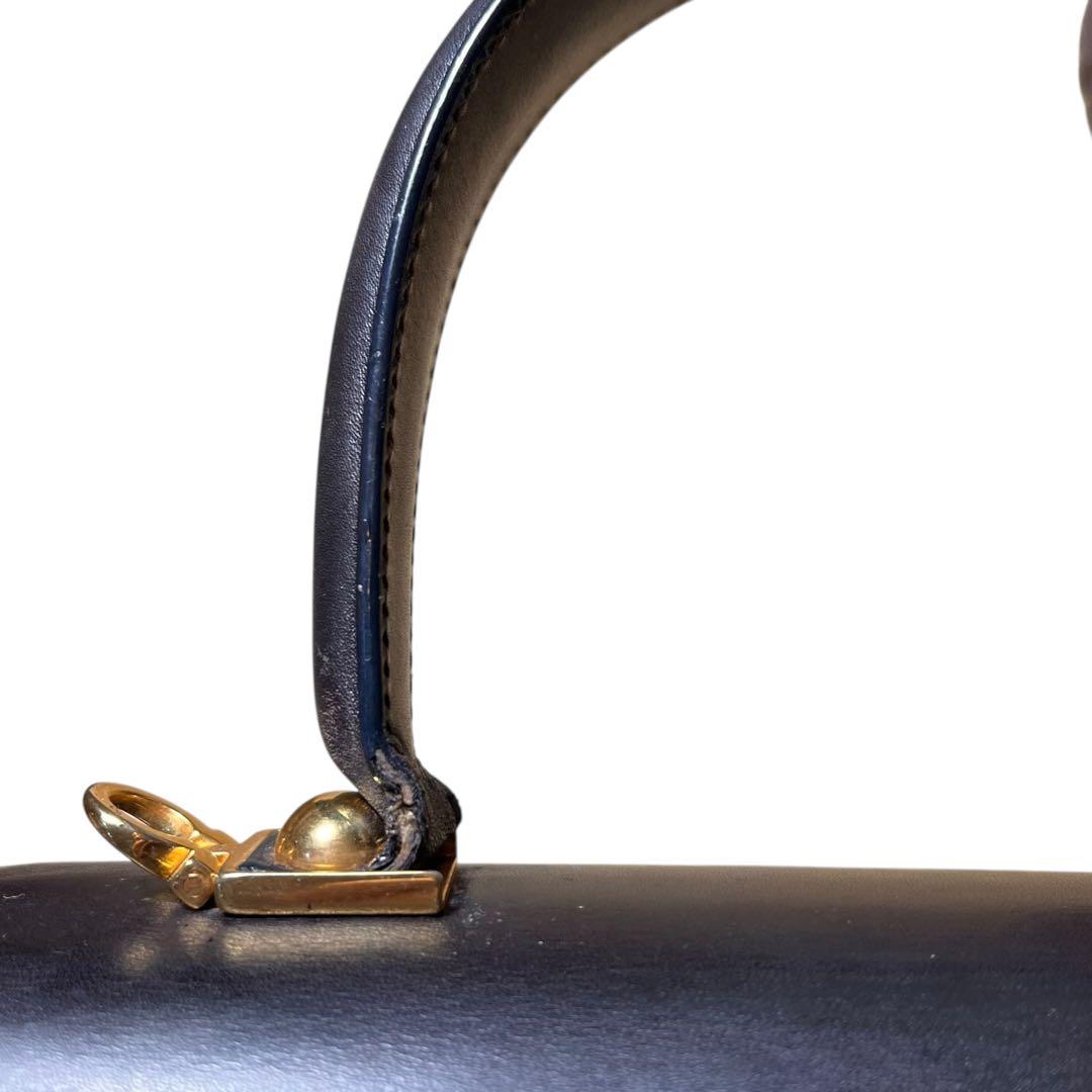 フェラガモ　トップハンドル　ガンチーニ　バッグ　レザー　ブラウン系