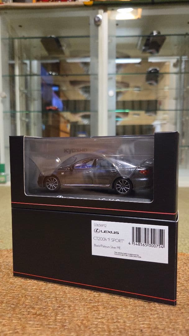 1/43 京商 レクサス LS 460 F Sport