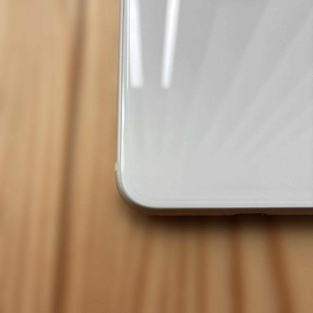 【美品】純正バッテリー iPhone SE3 ホワイト128 GB 本体