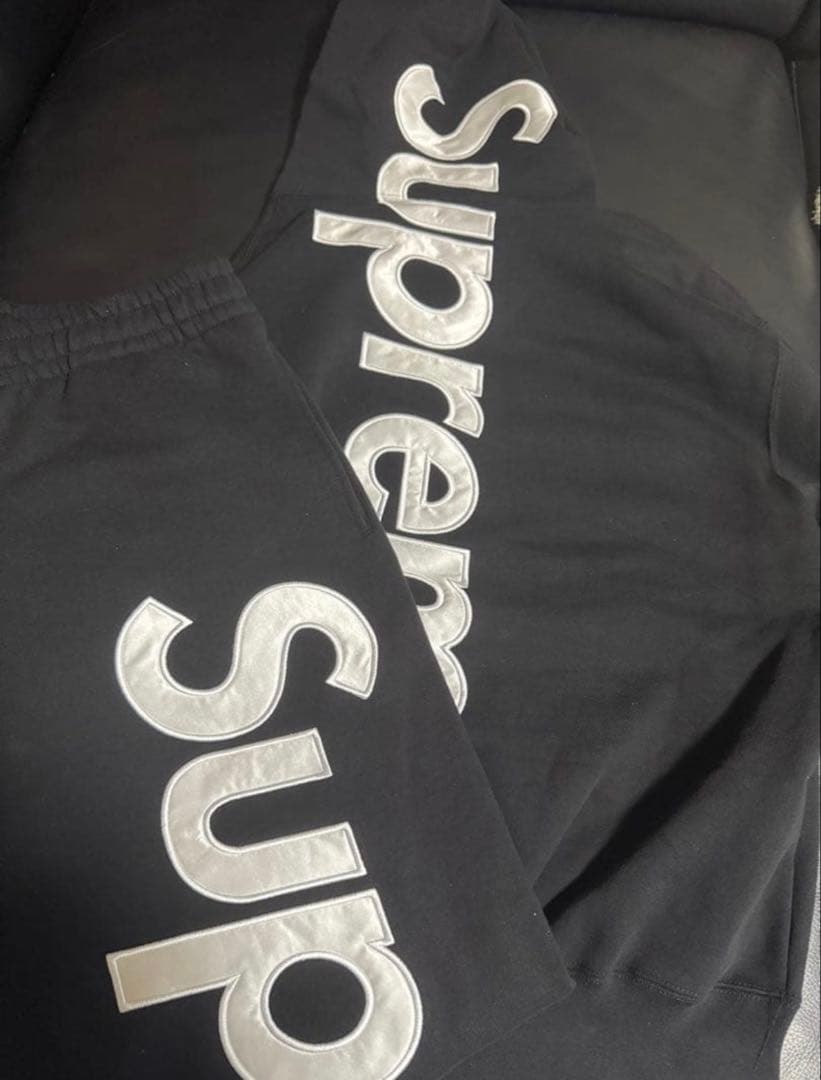 国内正規品　Supreme セットアップ　上下M