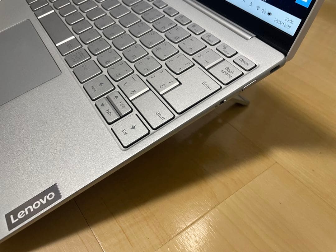 「美品」Lenovo Yoga Slim 7 Carbon 13IAP7