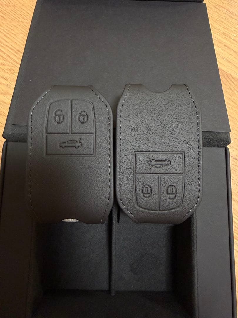 ベントレー ノベルティ キーケース　2個入 ブラック 非売品 TA1766