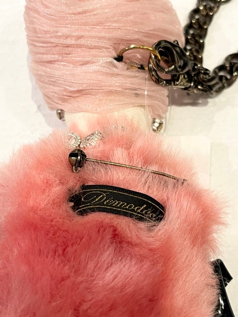 【Demodee】デモデ　ドールチャーム　チャーム　ファー　ビジュ　ピンク