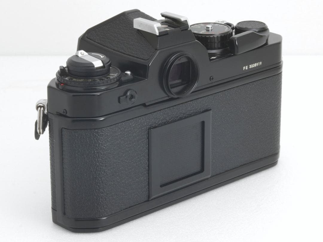 0158 ニコン Nikon FE ブラック + 単焦点レンズ