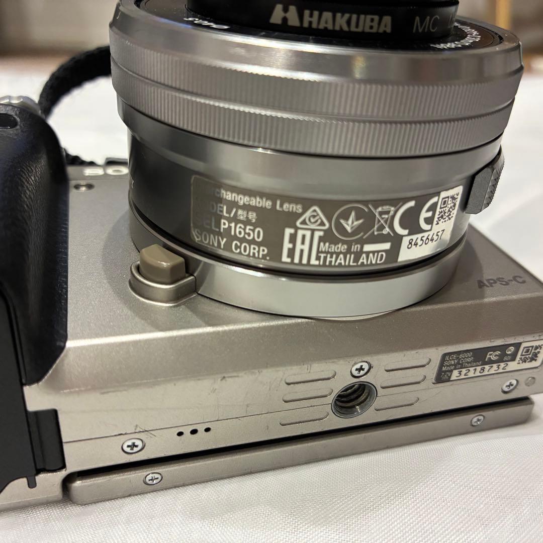ミラーレス　一眼レフ　カメラ　SONY α6000 望遠レンズ付き