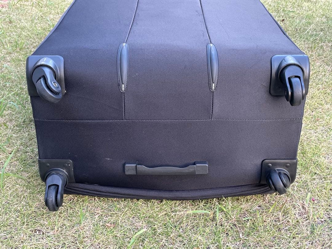 特大キャリーケース　ブラック