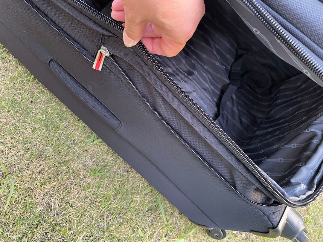 特大キャリーケース　ブラック