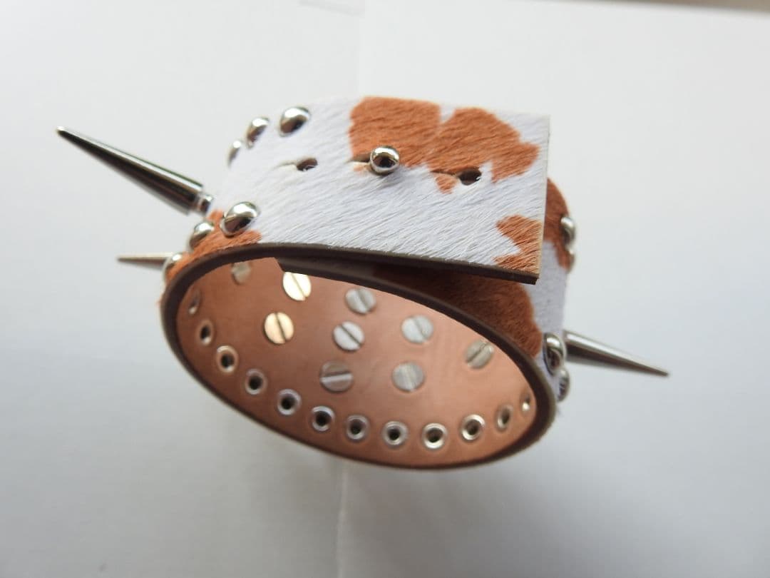 パンクスパイクバングル・リストバンドレザーブレススパイクコーンサバシスターなち