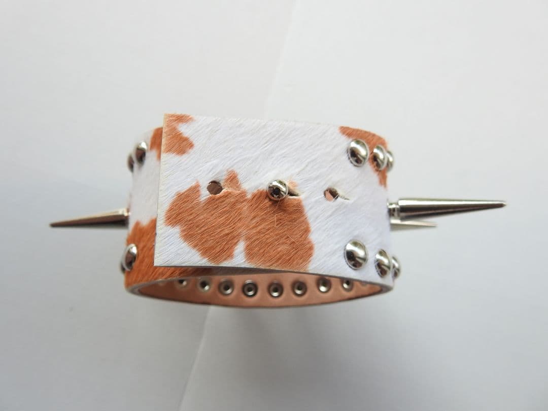 パンクスパイクバングル・リストバンドレザーブレススパイクコーンサバシスターなち