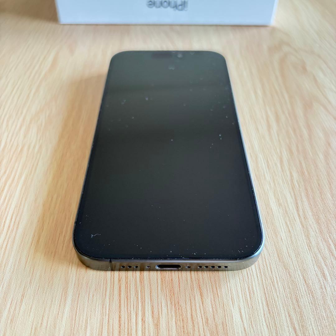 Apple iPhone 15 Pro ブラックチタニウム　256G