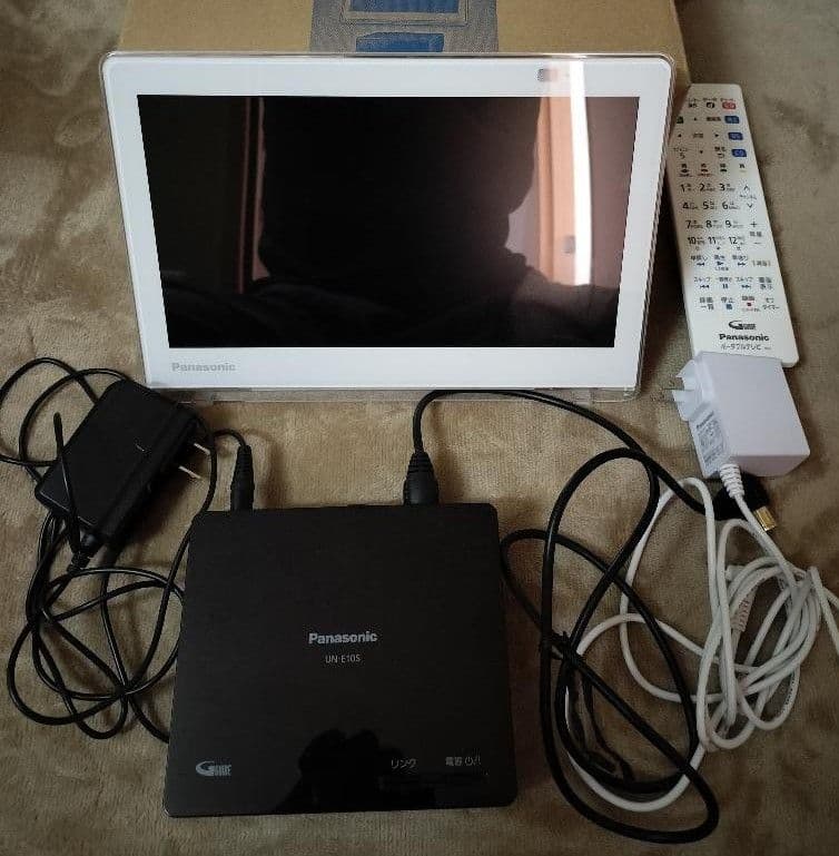 Panasonic ポータブルテレビ UN-10E10-W