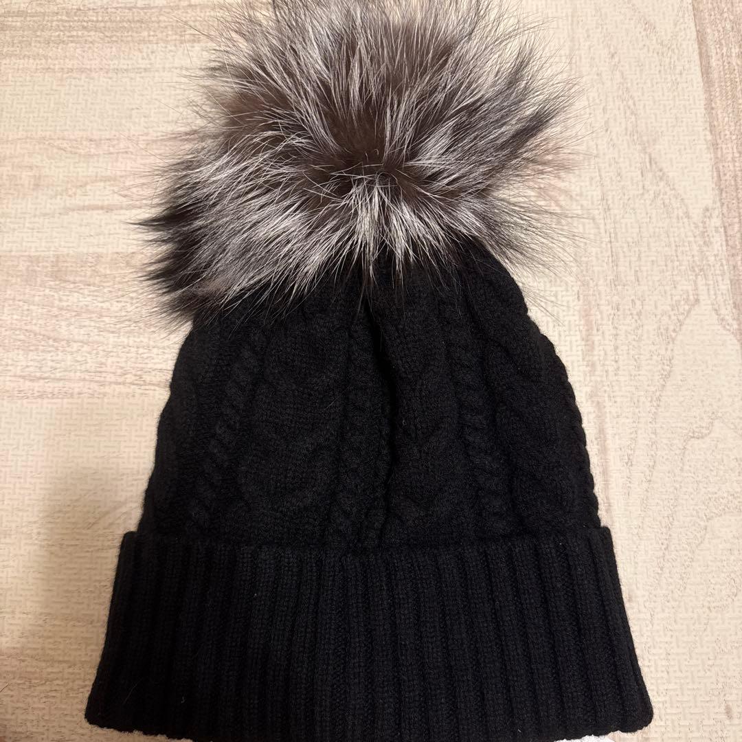 モンクレール　シルバーフォックスファー ニットキャップ　カシミヤ混　タグ付き