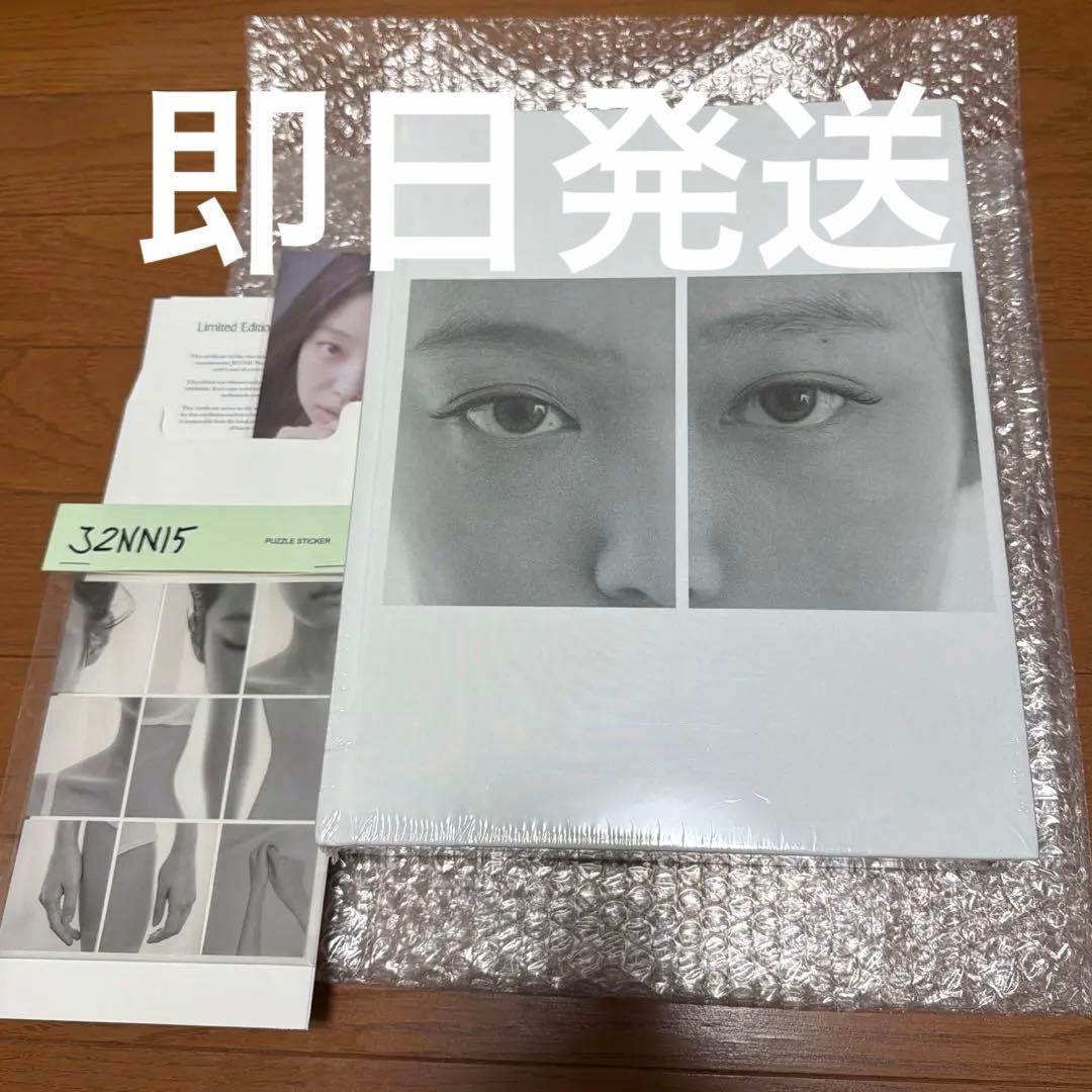 JENNIE 写真展 ‘J2NNI5’ POP UP photo book