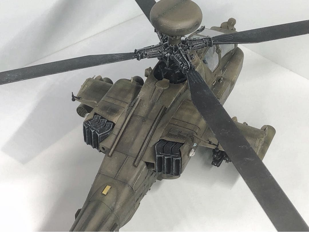 海賊プラモデル屋完成品】長谷川 1/48 AH-64Dアパッチ 完成品