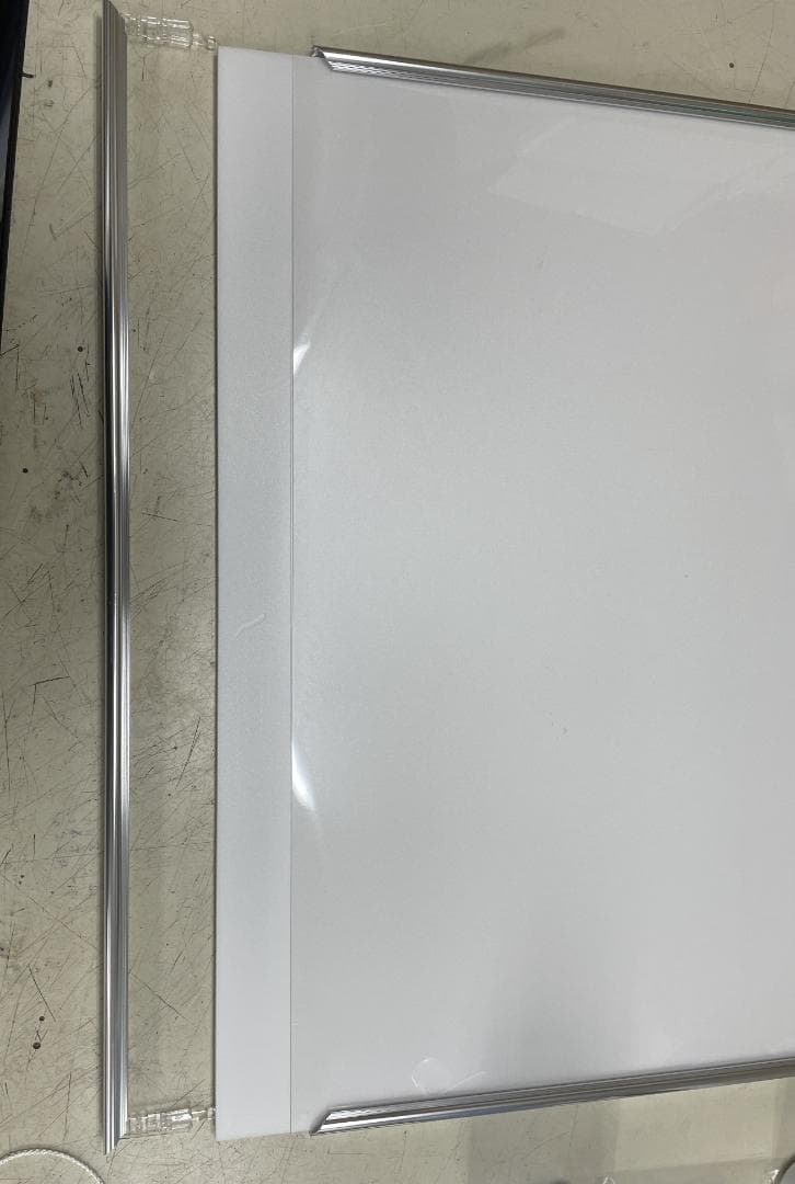 アルミ製　軽量　ポスターフレーム　B2サイズ　12枚セット　中古