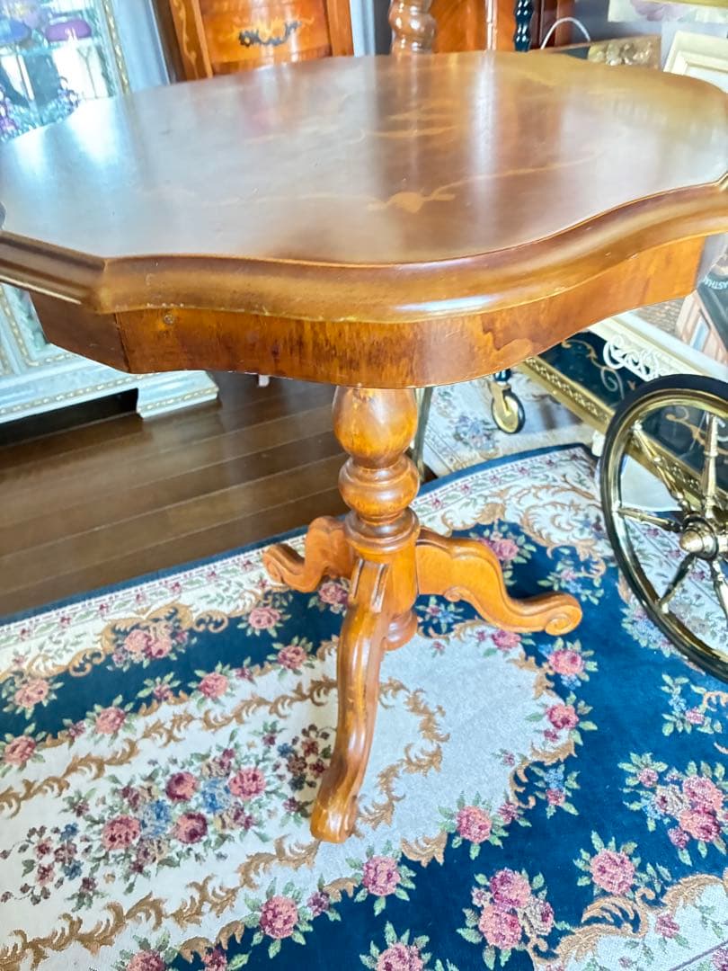 イタリア　象嵌　アンティーク木製八角形テーブル 花柄