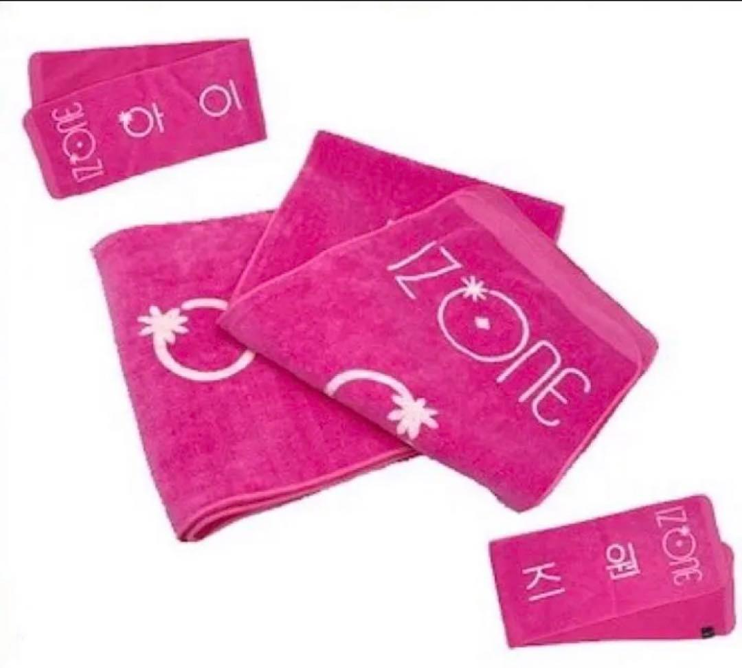 IZ*ONE まとめ売り　アイズワン　トレカ、うちわ、アルバム、マフラータオル