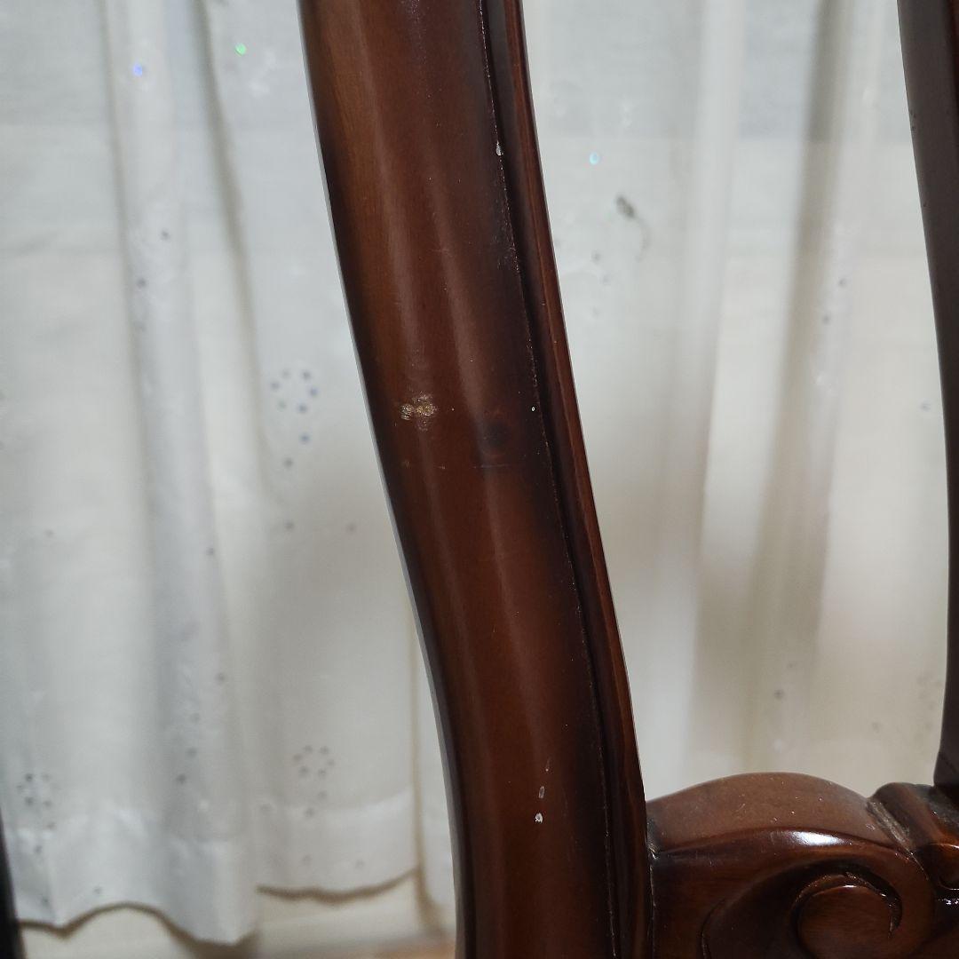 装飾的な彫刻付きブラウン椅子アンティークチェア