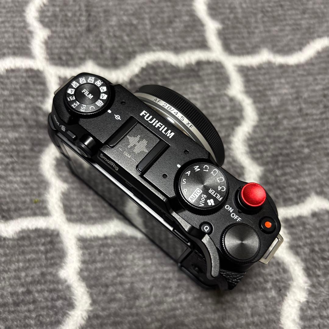 Fujifilm X-M5 ミラーレスカメラ　と　レンズ