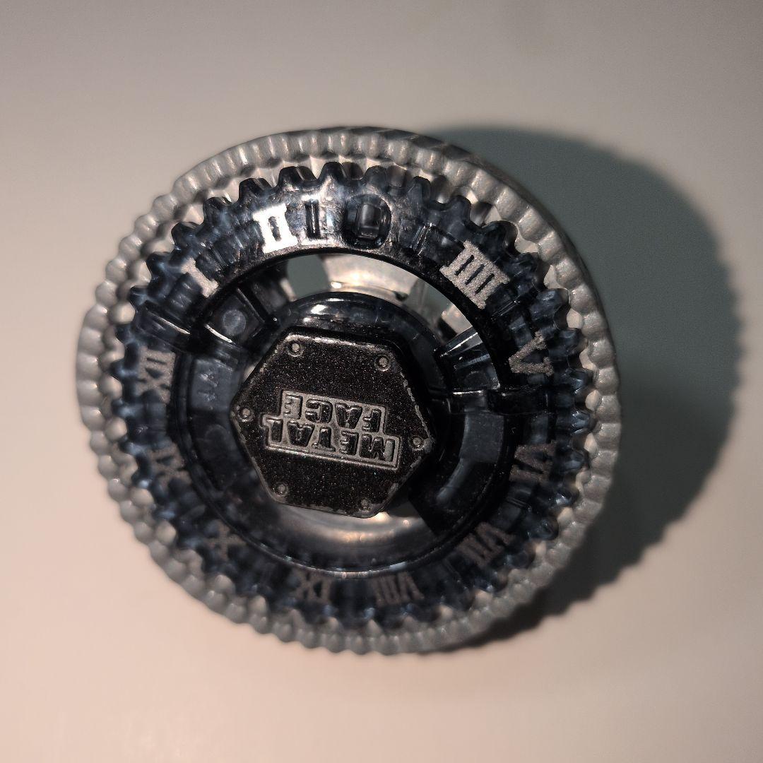 S*)様 メタルファイトベイブレード 10個セット ランチャーはオマケです。