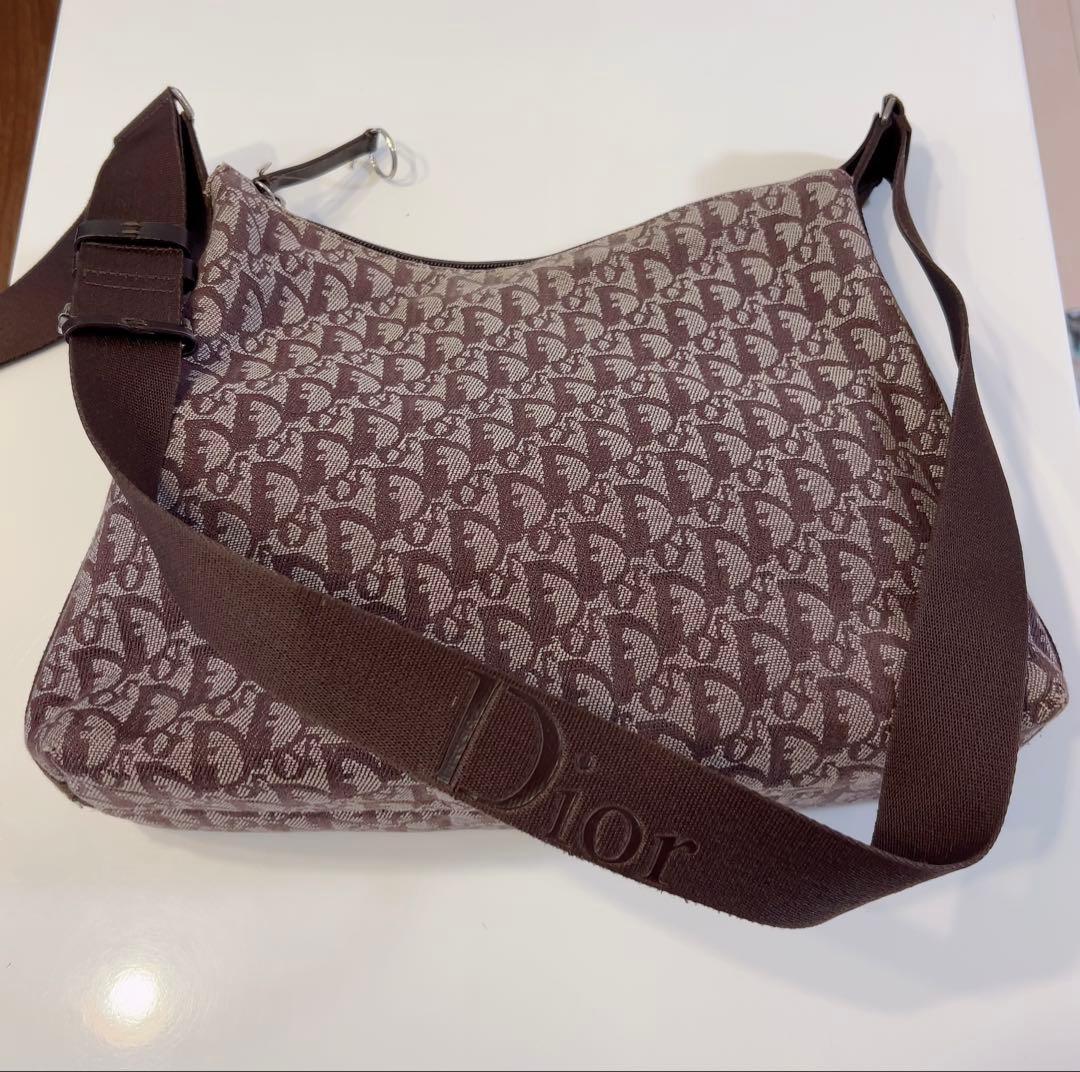 Dior ブラウンロゴショルダーバッグ