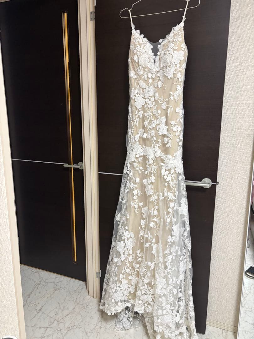 ドレスプロダクション　刺繍レース 背中開きソフトマーメイドドレスMサイズ