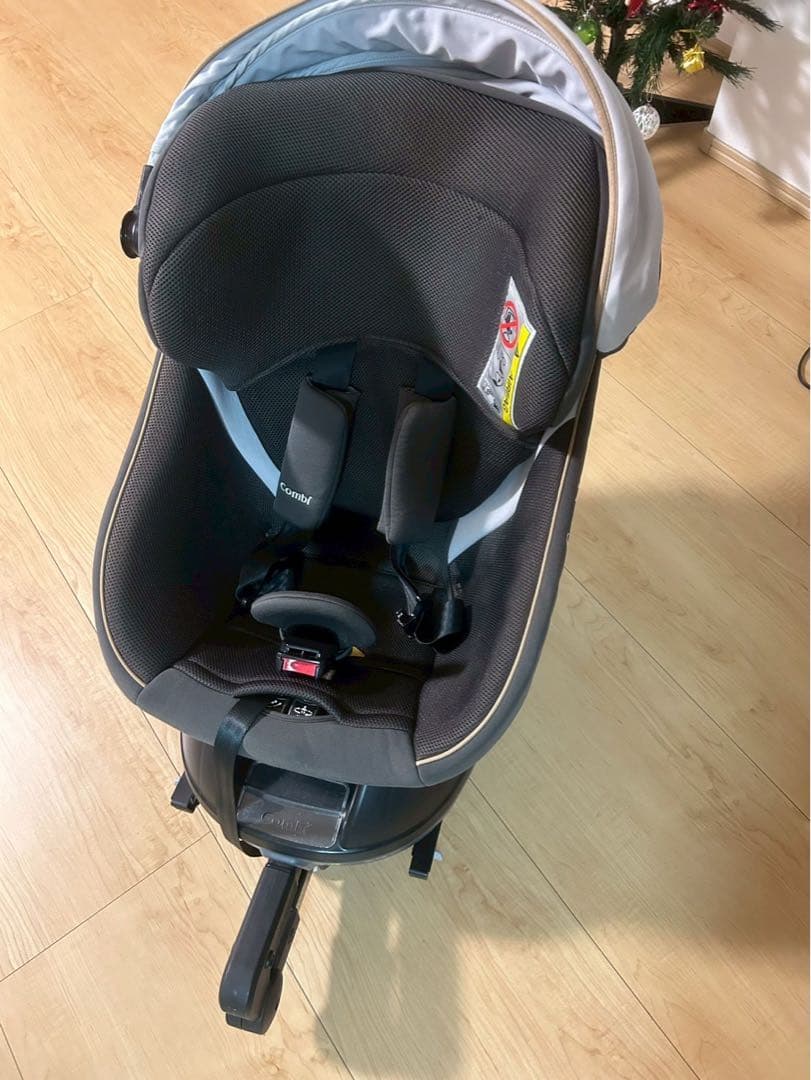 Combi チャイルドシート ネイビー/グレー