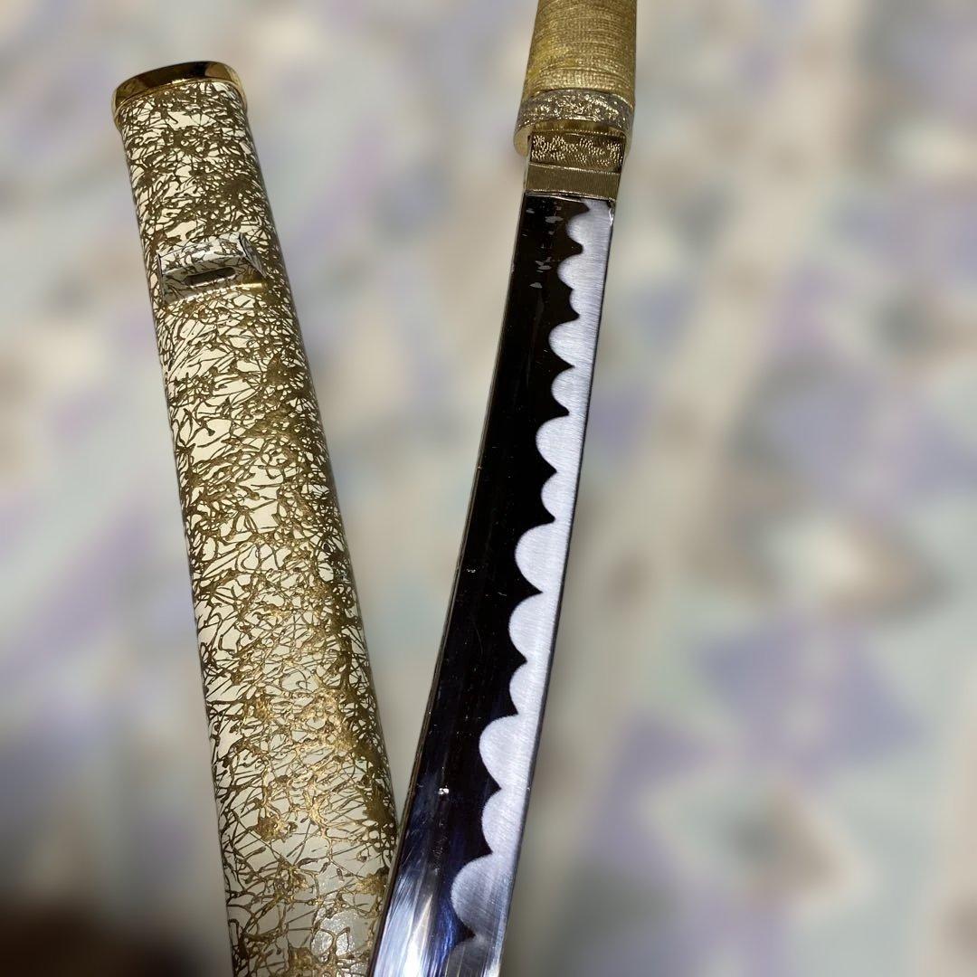 格安豪華版模造刀 黄色柄 鍔無し 金糸模様白鞘