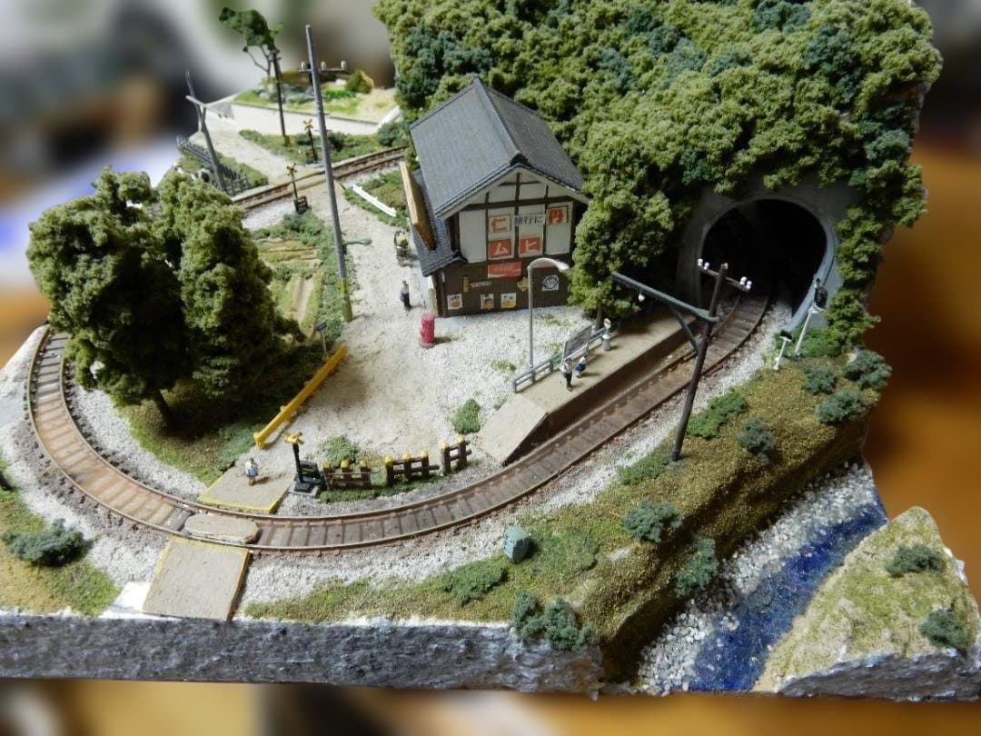Nゲージミニジオラマ　田舎の駅前風景