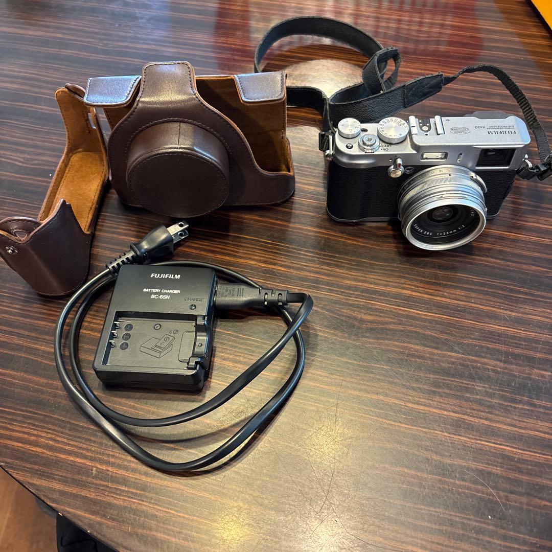 Fujifilm X100 レザーケース付き