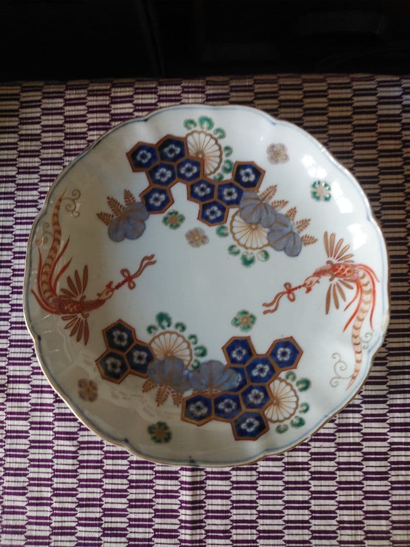 saiさん 古伊万里 桐菊鳳凰文輪花皿 と伊万里皿4枚 まとめて