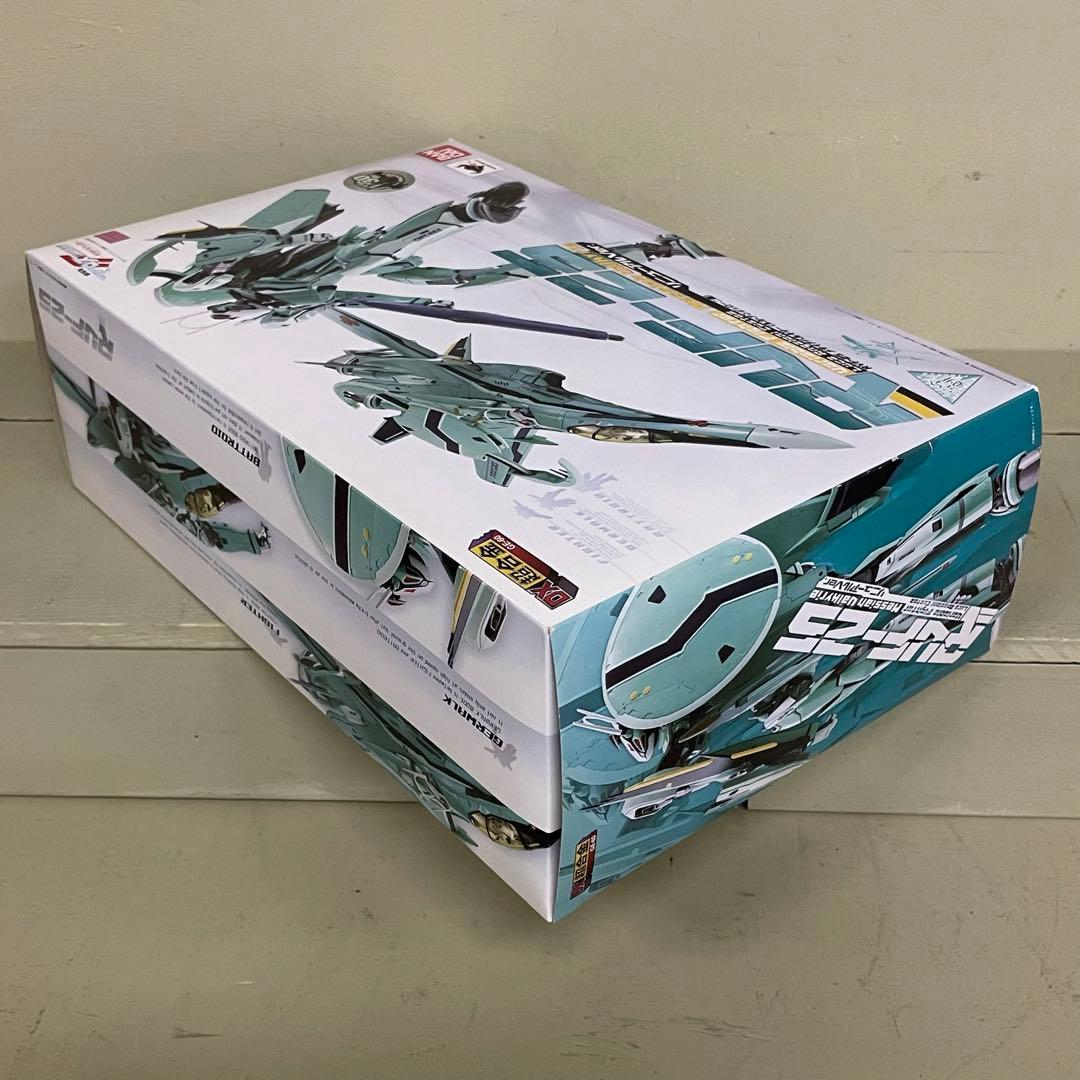 FME013 未開封 DX超合金マクロス 恋離形翼メサイアバルキリーRVF-25